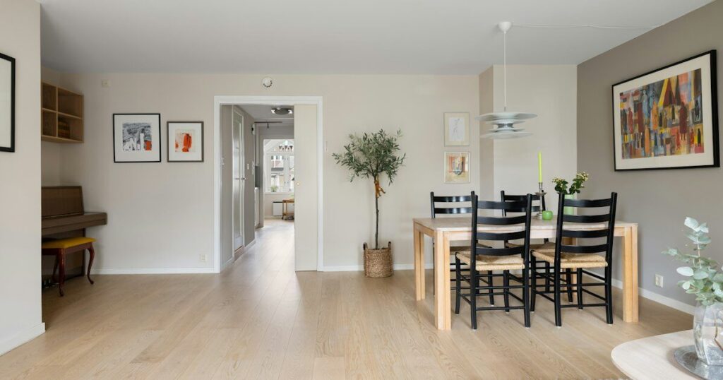 Restoring and Maintaining Solid Hardwood Floors: Natural Cleaning and Oiling Protocols Restoring and Maintaining Solid Hardwood Floors: Natural Cleaning and Oiling Protocols
